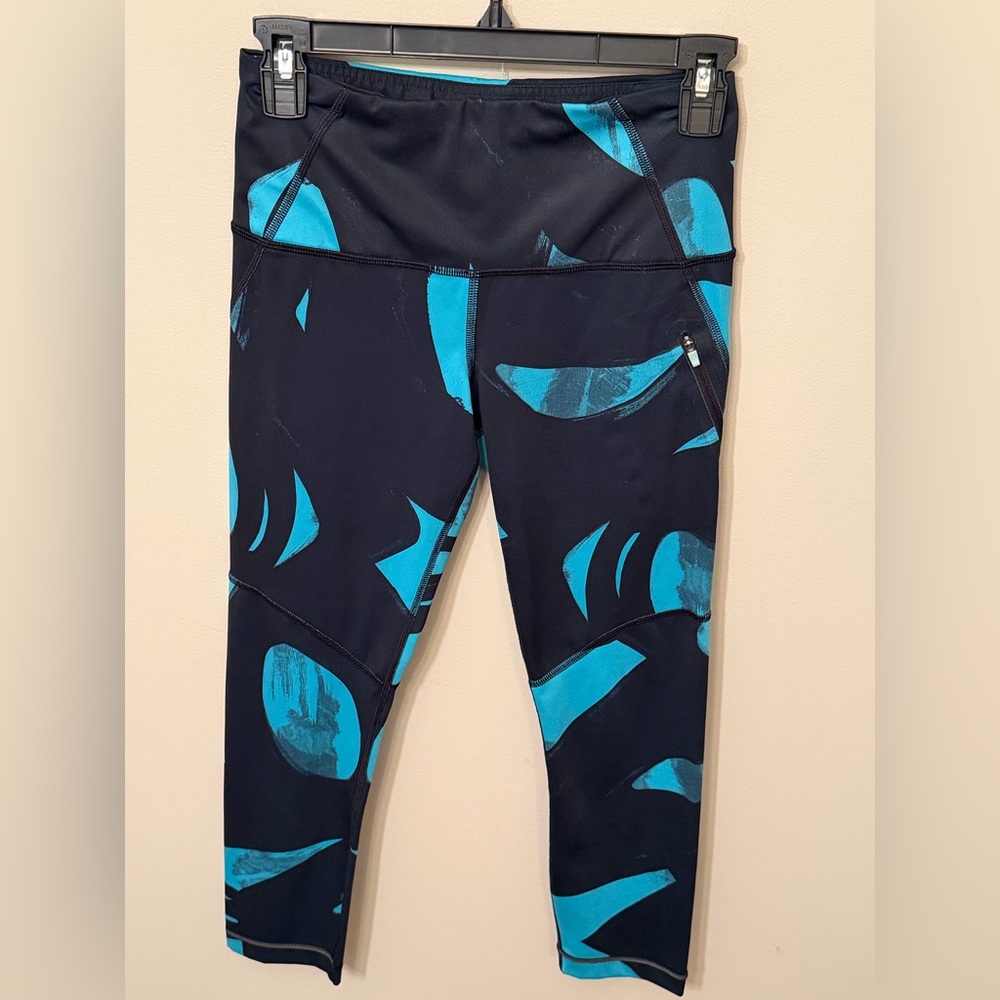💗 Lululemon Inspire II Tights 23” Inseam In Size 4